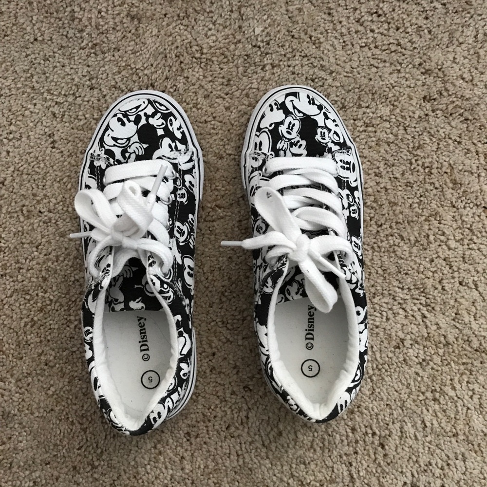 Disney Classic Mickey Mouse Sneakers